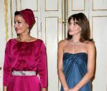 Carla Bruni et Nicolas Sarkozy reçoivent l'Emir du Qatar et son épouse pour un dîner d'Etat. 22 juin 2009.