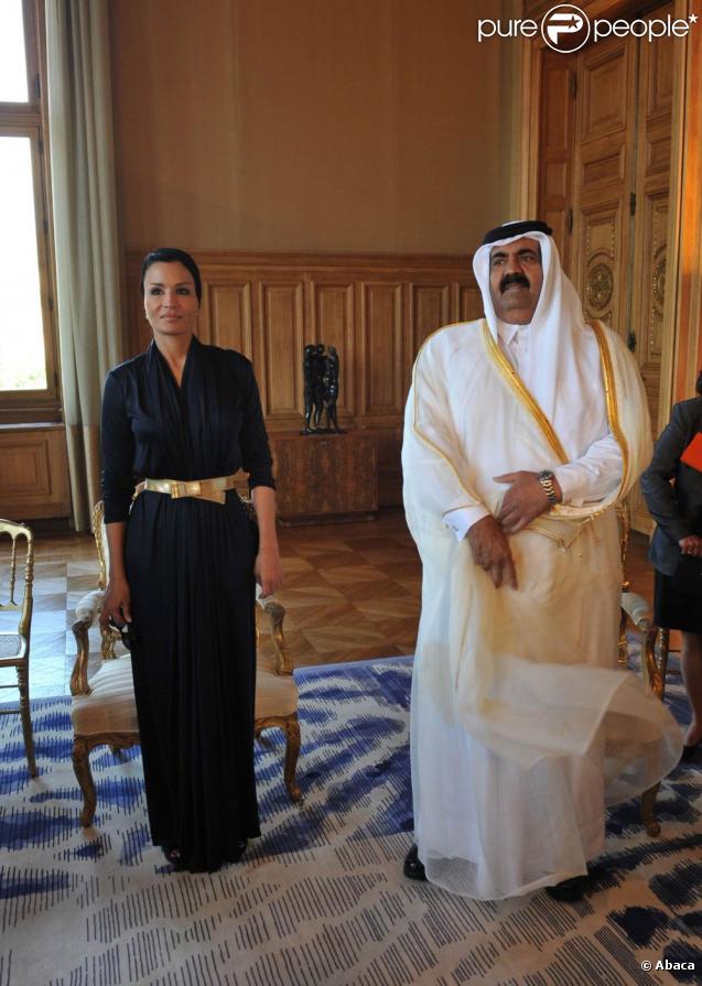 Cheikha Mozah Bint Nasser Al-Missned et l'émir du Qatar ont déjeuné au Sénat et vont à la rencontre de Bertrand Delanoë. 23/06/09 