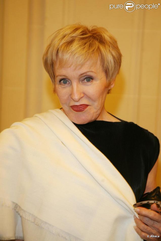 Nicole Croisille hier au gala pour l'aide aux enfants réfugiés à Paris