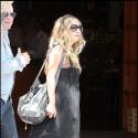 Jennifer Meyer : la femme de Tobey Maguire a oublié... de bien s'habiller !