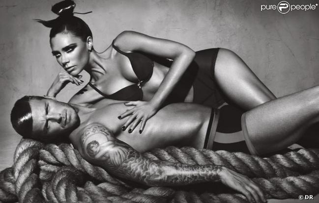 David Beckham et Victoria Beckham très complices pour Emporio Armani