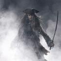 Pour sa fille, Johnny Depp enfile à nouveau son costume de Pirates des Caraïbes !