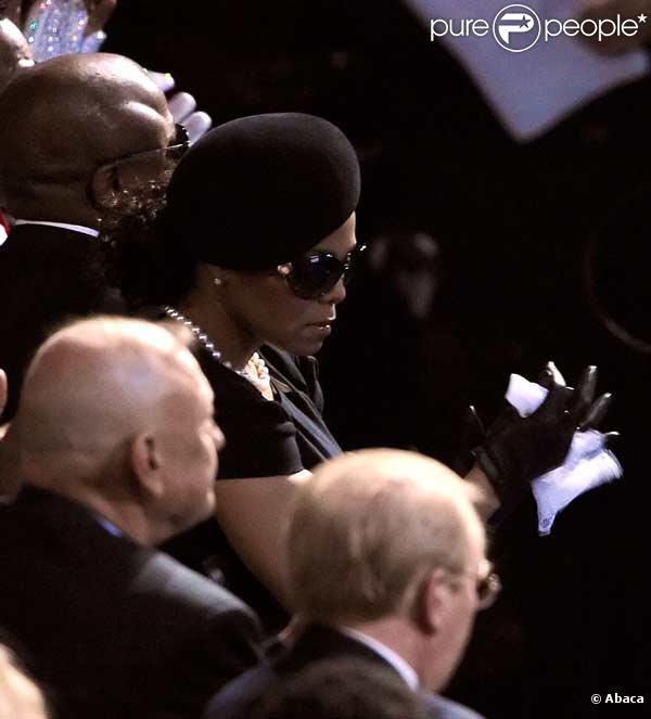 Janet Jackson entourée par sa famille hier au Staples Center