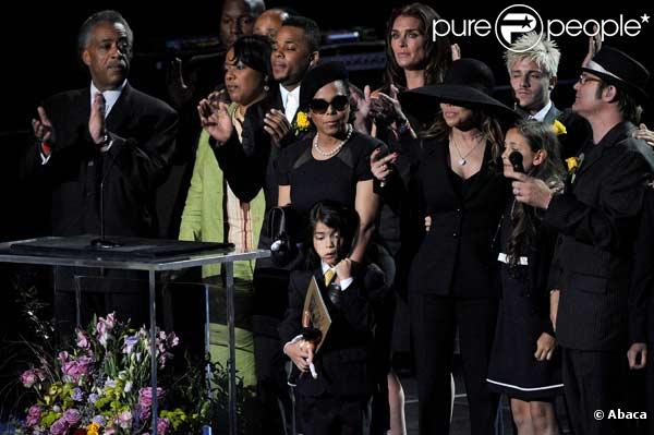 La famille Jackson très soudée au Staples Center
