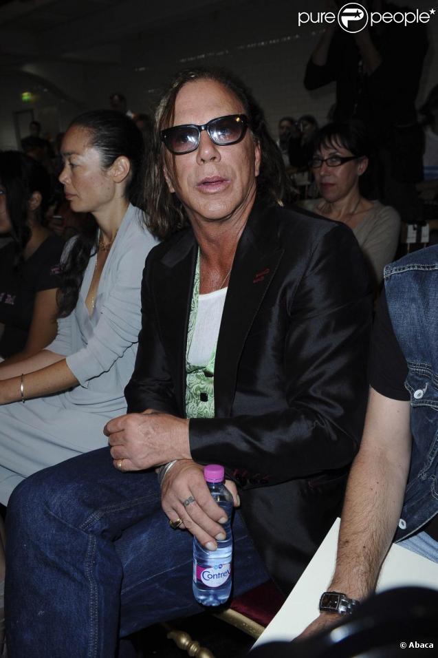 Mickey Rourke au défilé du créateur Jean-Paul Gaultier. 08/07/09