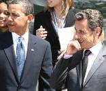 Barack Obama et Nicolas Sarkozy ont semblé apprécier la présence de la jeune Brésilienne Mayara Tavares lors du G8 à L'Aquila