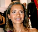 Pas étonnant que Karine Le Marchand soit aussi sublime ! La reine de L'Amour est dans le pré et compagne de Lilian Thuram n'est pas seulement journaliste, c'est aussi un ancien mannequin ! 