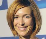 De retour sur TMC, la ravissante rouquine de 37 ans Véronique Mounier présente Ma drôle de vie mais n'en oublie pas pourtant son émission pour TF1 actuellement en cours de projet...
