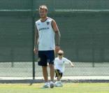 David Beckham s'entraîne pour les Los Angeles Galaxy, en compagnie de ses trois fils  le 13 juillet 2009