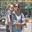 Anthony Kiedis des Red Hot' : séparé de sa femme mais... un super papa avec son petit garçon, trop chou !