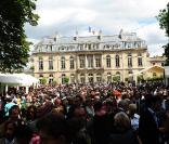 Les jardins noirs de monde, lors de la Garden Party à l'Elysée, le 14 juillet 2009 !