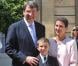 Xavier Darcos, son épouse Laure et leur fils, lors de la Garden Party à l'Elysée, le 14 juillet 2009 !