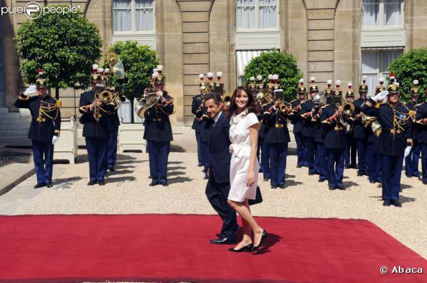 Nicolas Sarkozy et Carla Bruni, lors de la Garden Party à l'Elysée, le 14 juillet 2009 !