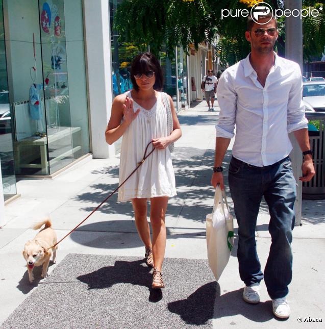 Selma Blair et son amoureux Mikey Day à Los Angeles le 18 juillet 2009