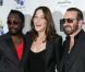 Carla Bruni très décontractée avec Will.I.Am et Dave Stewart : une chanteuse... ravissante et ravie !