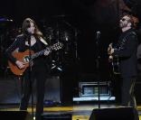 Carla Bruni et Dave Stewart lors du concert en hommage à Nelson Mandela le 18 juillet 2009