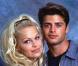 Dans Alerte à Malibu... Alerte à David Charvet ! Le beau gosse so frenchy les fait toutes craquer. Avec Pamela Anderson, ils vivront une belle histoire d'amour sous le soleil de Californie !