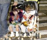 Britney Spears, ses deux fils et son amoureux Jason Trawick  à Stockholm le 18 juillet 2009 
