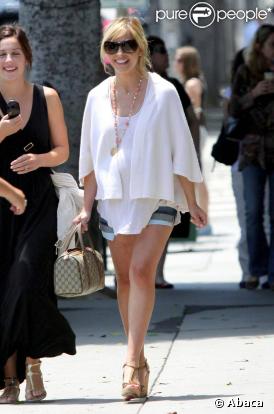 Sarah Michelle Gellar, trop belle en minishort et enceinte, dans les rues de Santa Monica, le 24 juillet 2009 !