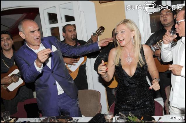 Pascal Nègre et Monica Bacardi à la soirée Bacardi, à Saint-Tropez. 26/07/09