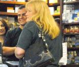 Debbie Rowe poursuit sa petite vie tranquillement à L.A. 27/07/09