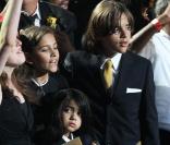 Prince Michael, 12 ans, Paris, 11 ans (dont la mère est Debbie Rowe) et Prince Michael II, 7 ans