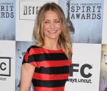 La jolie Cameron Diaz est plus ravissante que jamais dans cette robe rouge et noire, qu'il fallait oser porter ! Le résultat est plus que concluant. 