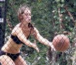 Jennifer Love Hewitt avec son amoureux Jamie Kennedy à Hawaï le 1er août 2009