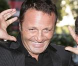 Les animatueurs : Le livre de Michel Malaussena flingue les animateurs à bout portant...