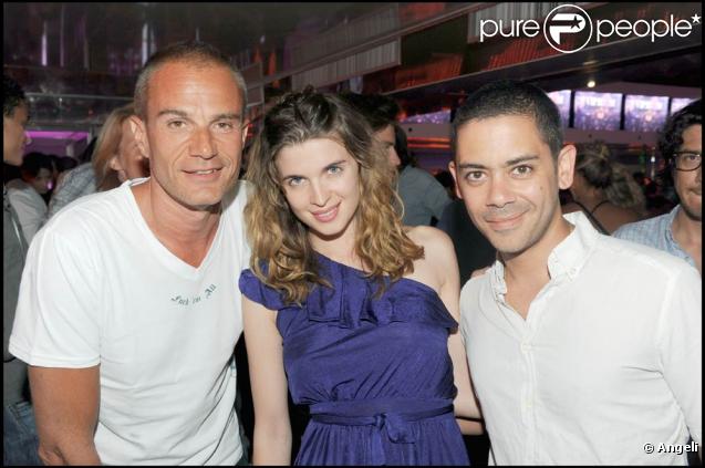 Soirée Karl Lagerfeld au VIP Room de Saint-Tropez, le 12 août 2009 : Laurent Weil, Cécile Cassel et Manu Payet 