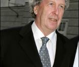 Jean-Claude Dassier a annoncé un hommage à Robert-Louis Dreyfus (photo) au Vélodrome le 30 août 2009