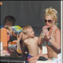 Britney Spears profite de ses deux fils... aux cheveux rasés, mais toujours à croquer !