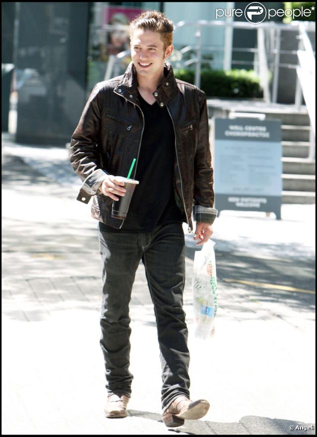 Jackson Rathbone sur le tournage de Twilight, chapitre III : Hésitation à Vancouver le 18 août 2009
