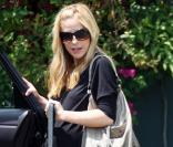 Sarah Michelle Gellar avec son chien à Beverly Hills (Los Angeles, 19 août 2009)