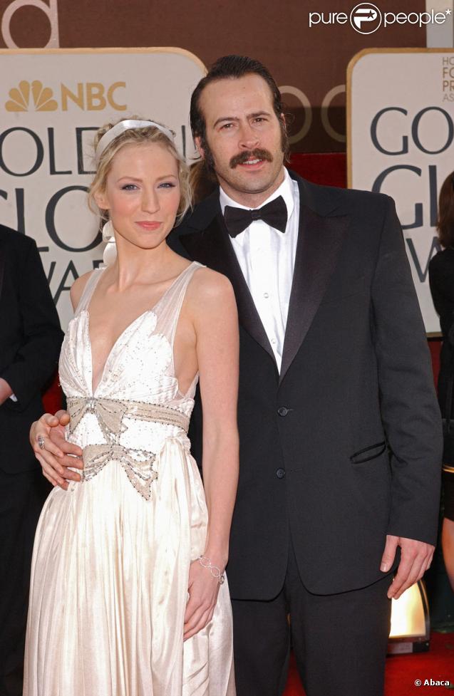 Beth Riesgraf et son mari le comédien Jason Lee. Fidèle à son rôle déjanté dans la série  My Name is Earl , l'acteur a choisi d'appeler son fils Pilot Inspector. Sans commentaire ! 