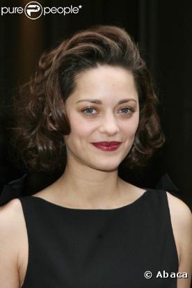 Marion Cotillard, narratrice de charme de  Voyage sous les mers 3D  !