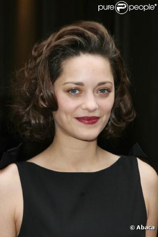 Marion Cotillard, narratrice de charme de  Voyage sous les mers 3D  !