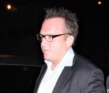 Tom Arnold au service funéraire privé pour DJ AM à Los Angeles le 3 septembre 2009