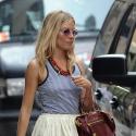 Sienna Miller : son nouvel amoureux... a les mains baladeuses !