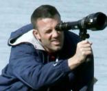 Ben Affleck prépare son cadre, sur le tournage de  The Town , à Boston, en septembre 2009 !