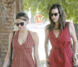 Liv Tyler avec une amie à Los Feliz le 5 septembre 2009