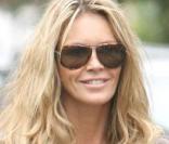  Elle Macpherson a elle aussi emmené ses enfants à l'école à Londres, et avec une classe folle ! 