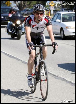 Patrick Dempsey se détend lors d'une promenade à vélo dans Malibu le 7 septembre 2009