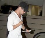 Ryan Philippe arrive à l'aéroport de Los Angeles le 7 septembre 2009