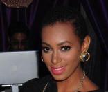 Solange Knowles et son fiston dans les backstages de la Fashion Week au W Lounge, le 11 septembre 2009 