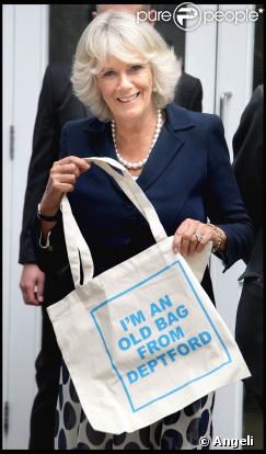 Le prince Charles et Camilla au supermarché Waitrose de Belgravia, à Londres, le 10 septembre 2009
