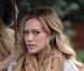 Hilary Duff : En plein shopping à New-York... c'est son assistante qui porte le parapluie !