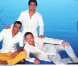 En 1998, le groupe  2be3  atteint les sommets des charts français.