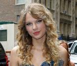 Taylor Swift quitte The View Show après avoir reçu un appel de Kanye West à New-York le 15 septembre 2009