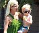 Tori Spelling maigrissime et mal habillée... en balade avec son fils Liam sur la plage de Malibu !